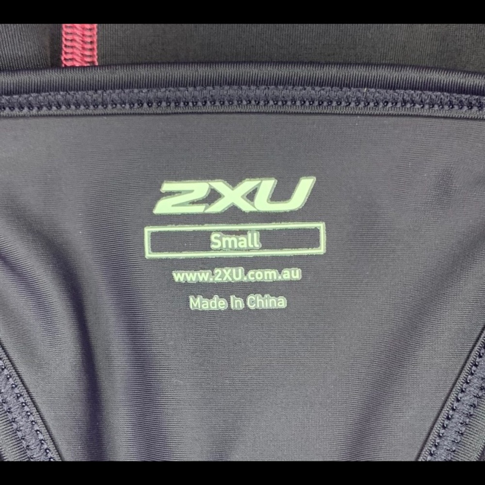 2XU Grey Racerback Active Tank - Picture 3 of 6